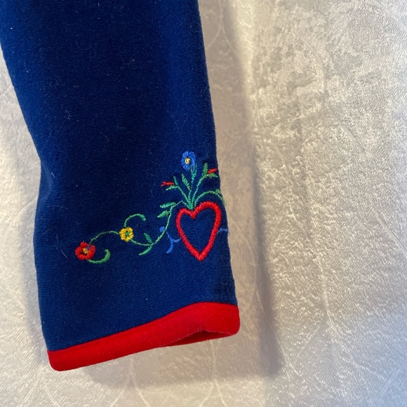 Blue Robe with Red Trim - Picture 5 of 5